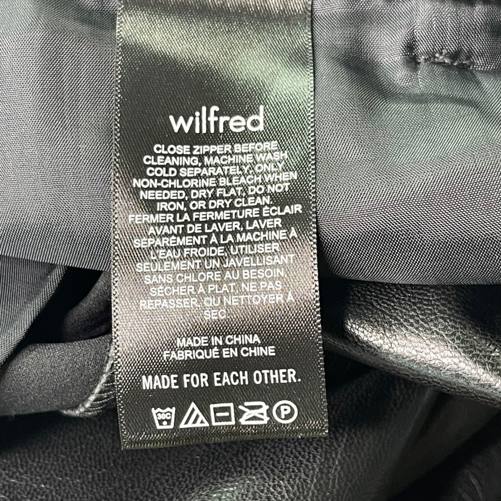Wilfred Aritzia Black Faux Leather Pants, Women SZ 4, chic, sleek, edgy - Picture 3 of 16